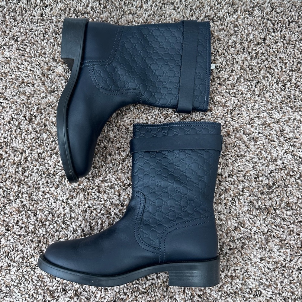 Brand New kids Gucci monogram embossed ankle boots Navy size 33 European US 1